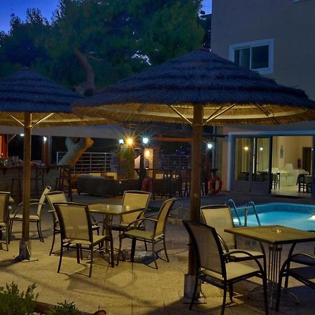 Hotel Magda Ajía Marína Kültér fotó